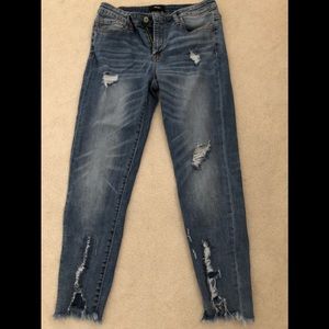 Vervet stretch ripped jeans/slightly faded